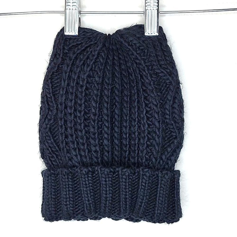 FOREVER 21 Womens Black Knit Cuffed Beanie size OS Hat Warm Cozy Snow